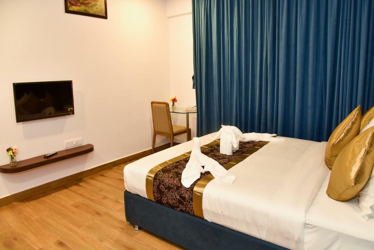 Silver Oak Hotel Mysore Exterior photo